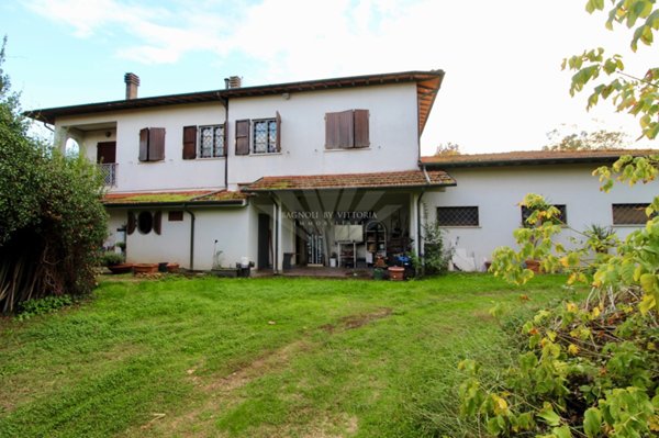 casa indipendente in vendita a Pietrasanta
