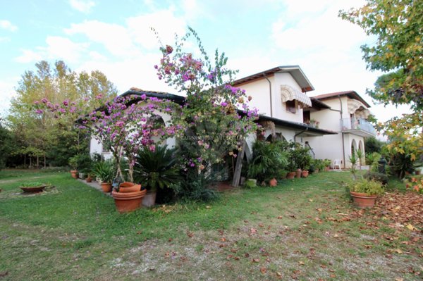 casa indipendente in vendita a Pietrasanta