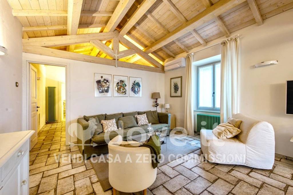 casa indipendente in vendita a Pietrasanta in zona Marina di Pietrasanta