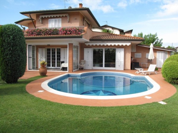 casa indipendente in vendita a Pietrasanta