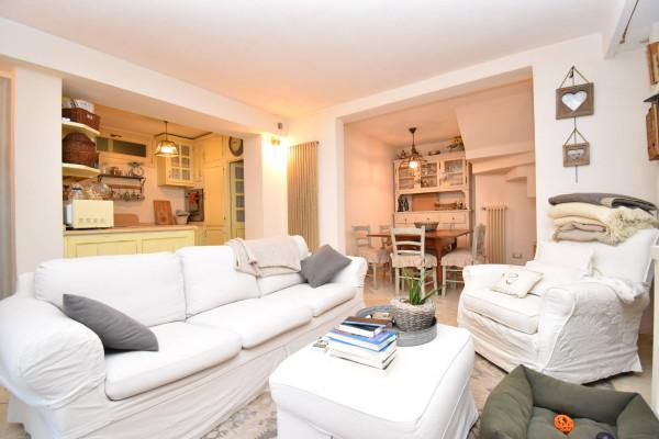 casa indipendente in vendita a Pietrasanta