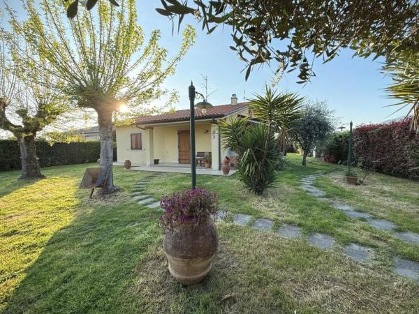 casa indipendente in vendita a Pietrasanta