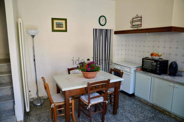 casa indipendente in vendita a Pietrasanta