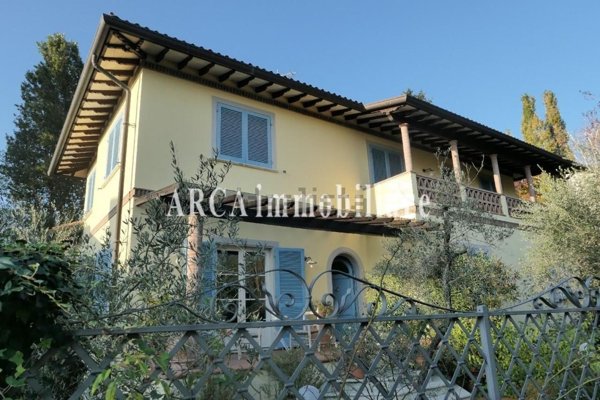 casa indipendente in vendita a Pietrasanta