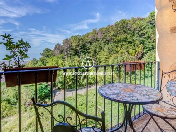 casa indipendente in vendita a Pietrasanta in zona Capriglia