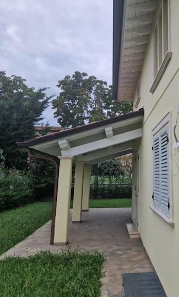 casa indipendente in vendita a Pietrasanta in zona Marina di Pietrasanta