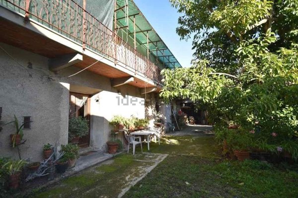 casale in vendita a Pietrasanta in zona Strettoia