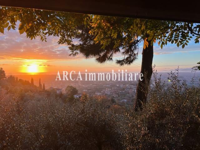 casale in vendita a Pietrasanta in zona Solaio