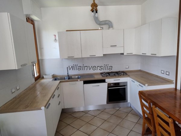 appartamento in vendita a Pietrasanta in zona Marina di Pietrasanta