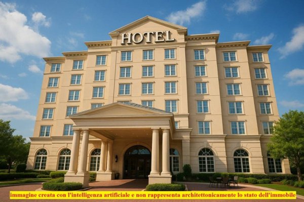 negozio in vendita a Pietrasanta in zona Marina di Pietrasanta