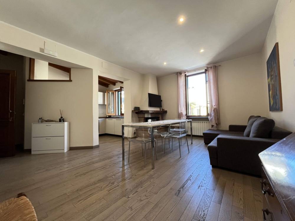 appartamento in vendita a Pietrasanta in zona Vignone