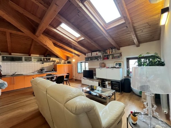 appartamento in vendita a Pietrasanta in zona Vignone