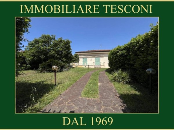 casa indipendente in vendita a Pietrasanta in zona Marina di Pietrasanta