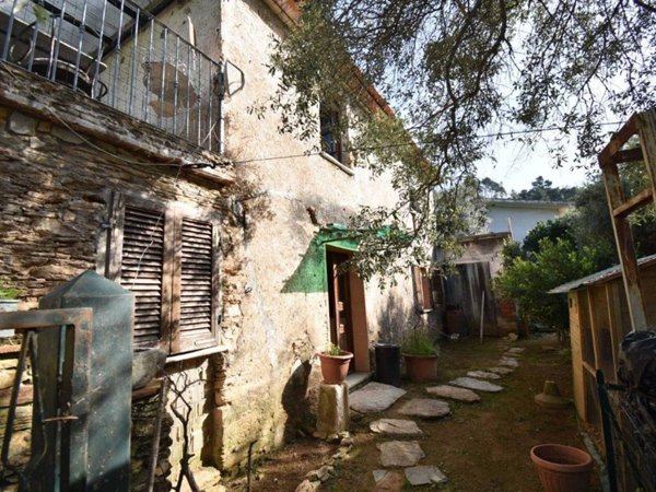 casa indipendente in vendita a Pietrasanta