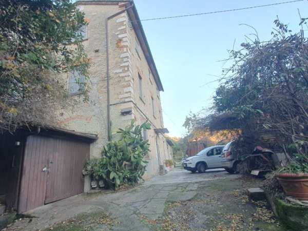 casa indipendente in vendita a Pietrasanta
