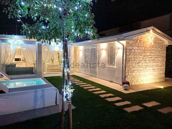 casa indipendente in vendita a Pietrasanta in zona Fiumetto