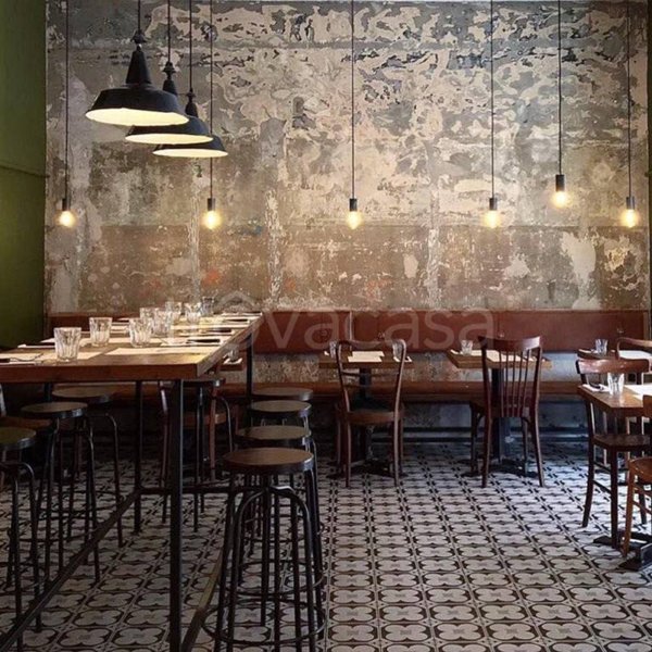 negozio in vendita a Pietrasanta