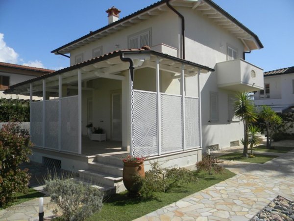 casa indipendente in vendita a Pietrasanta in zona Marina di Pietrasanta