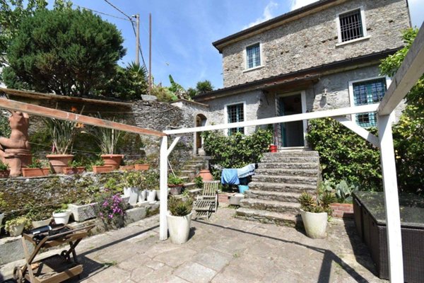 casale in vendita a Pietrasanta in zona Strettoia