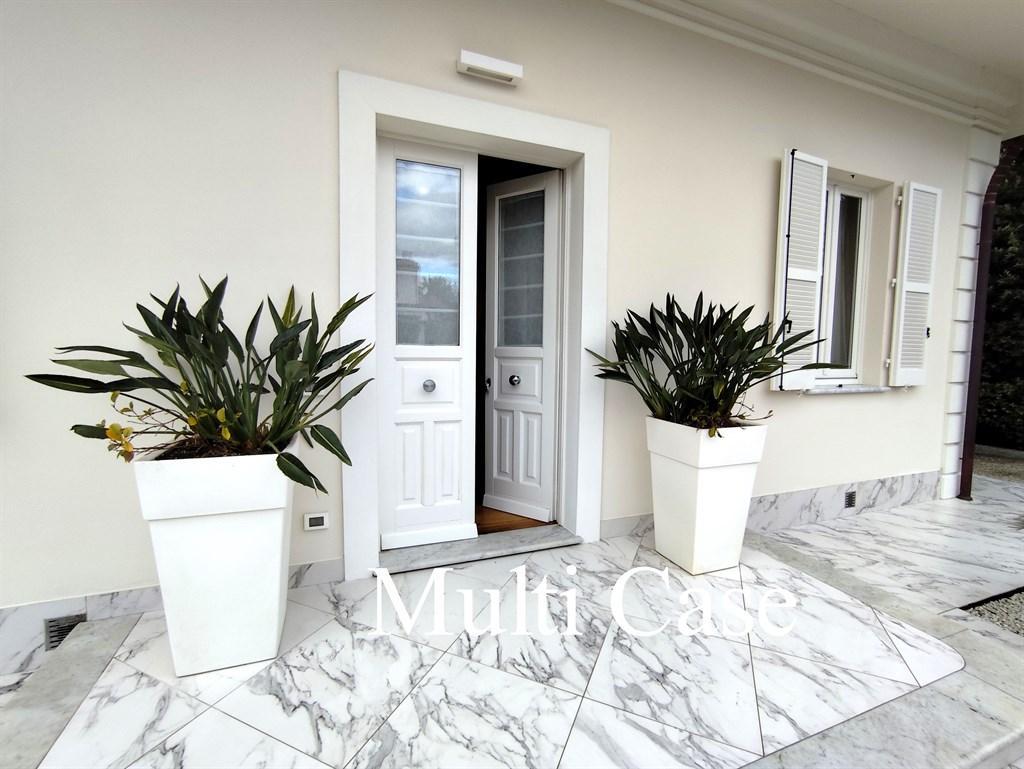 casa indipendente in vendita a Pietrasanta in zona Marina di Pietrasanta