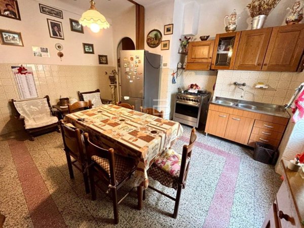 appartamento in vendita a Pietrasanta in zona Vallecchia