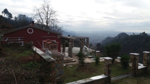 casa indipendente in vendita a Pietrasanta in zona Strettoia