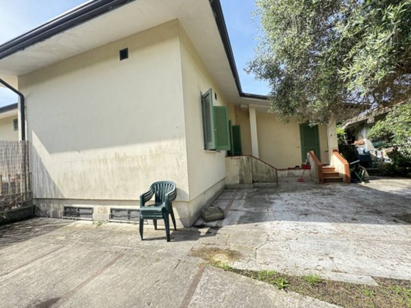 casa indipendente in vendita a Pietrasanta