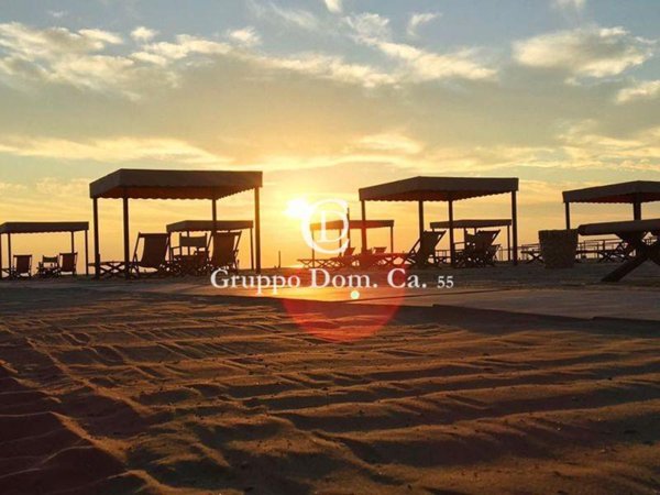 negozio in vendita a Pietrasanta in zona Tonfano