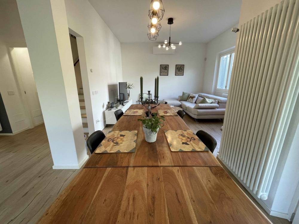 casa indipendente in vendita a Pietrasanta in zona Vignone