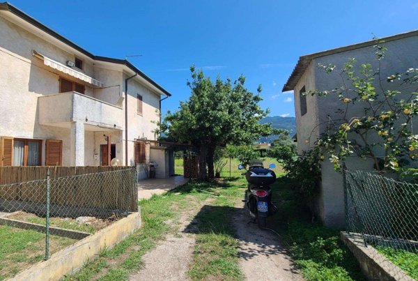 casa indipendente in vendita a Pietrasanta
