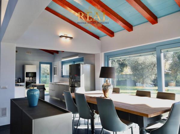 villa in vendita a Pietrasanta