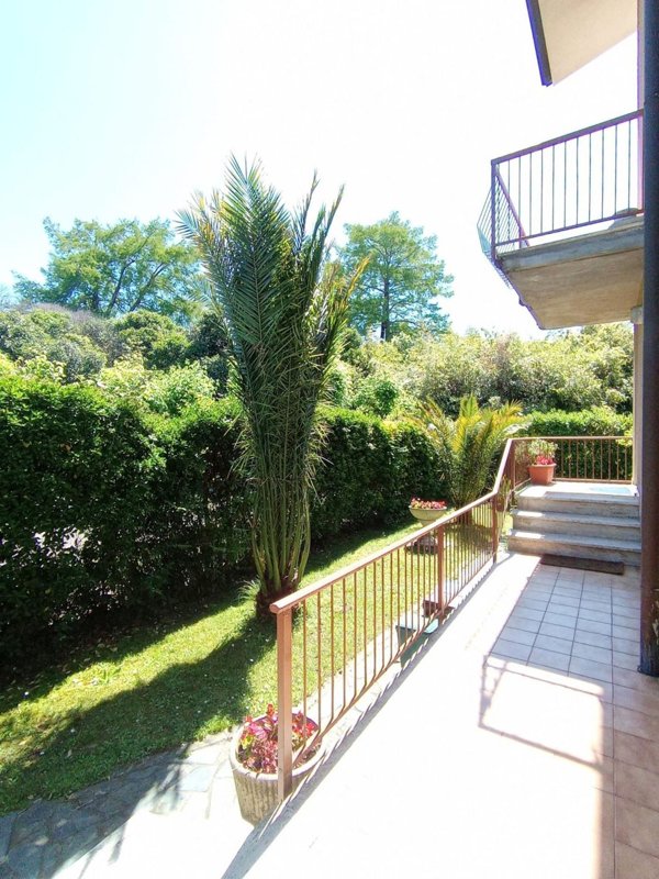 casa indipendente in vendita a Pietrasanta in zona Fiumetto