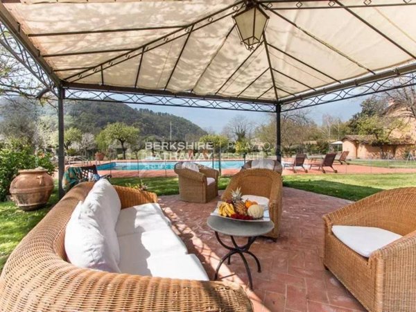 casa indipendente in vendita a Pietrasanta