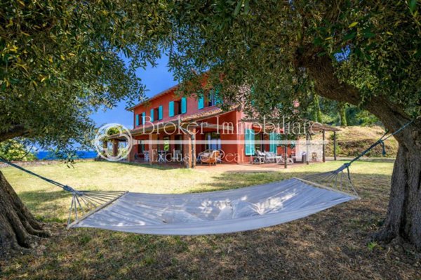 casa indipendente in vendita a Pietrasanta