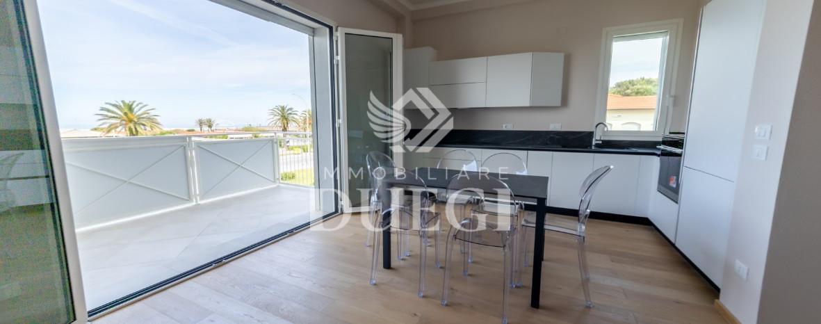 appartamento in vendita a Pietrasanta in zona Focette