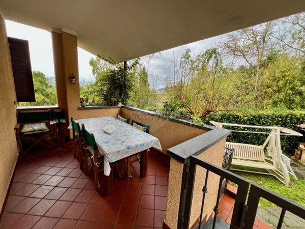 casa indipendente in vendita a Pietrasanta
