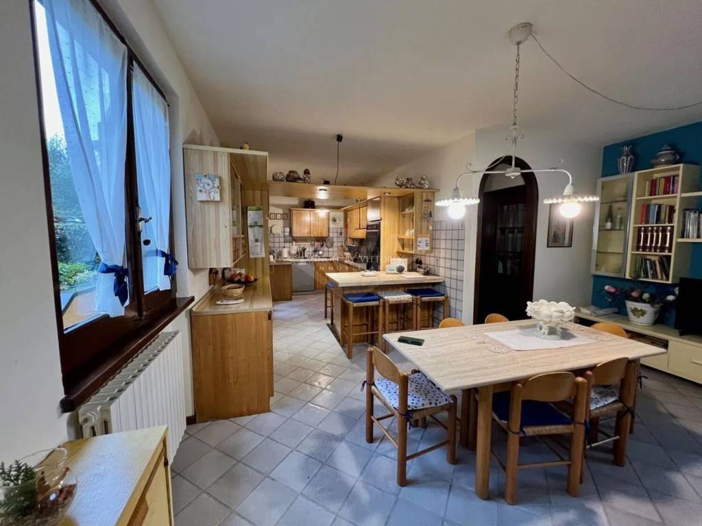 casa indipendente in vendita a Pietrasanta