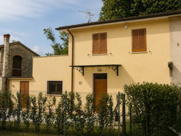casa indipendente in vendita a Pietrasanta