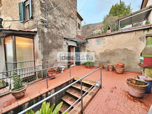 casa indipendente in vendita a Pietrasanta