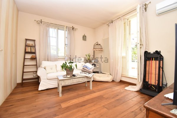 casa indipendente in vendita a Pietrasanta