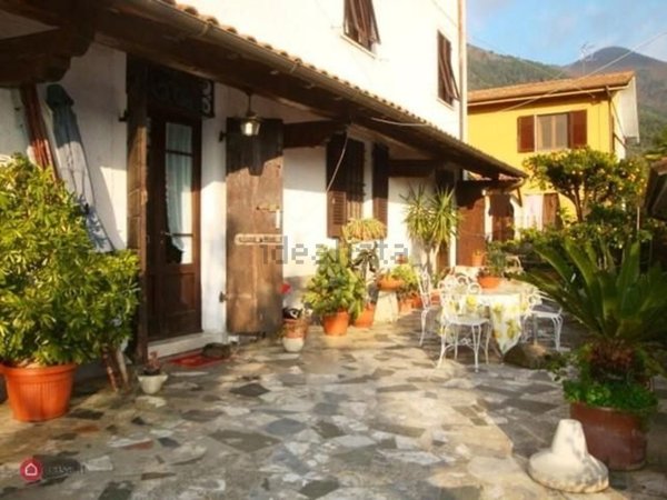 casa indipendente in vendita a Pietrasanta