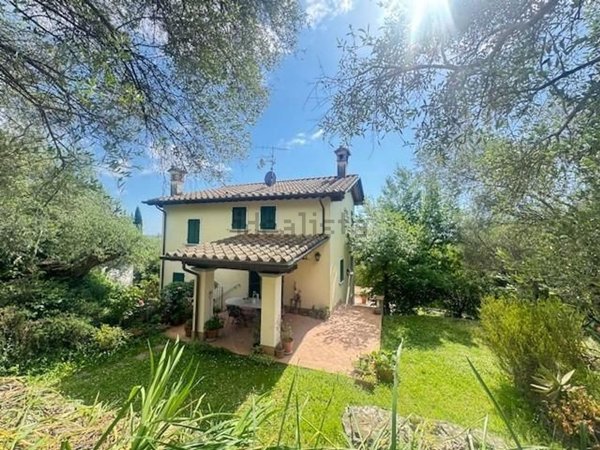 casa indipendente in vendita a Pietrasanta