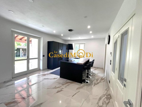 casa indipendente in vendita a Pietrasanta