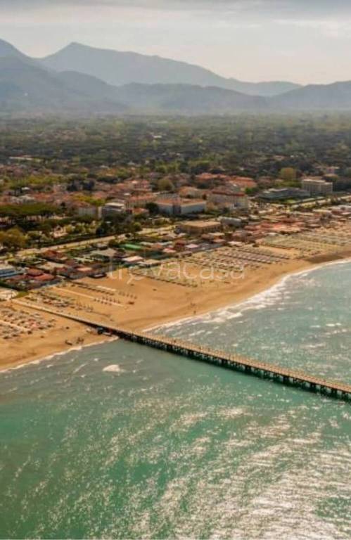 appartamento in vendita a Pietrasanta in zona Marina di Pietrasanta