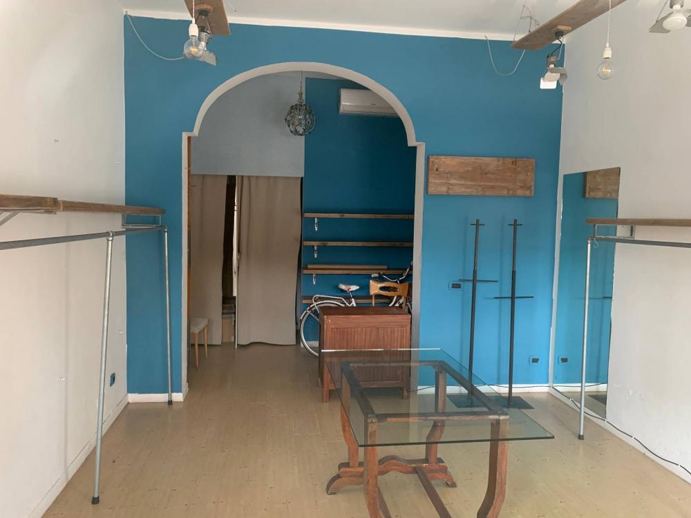 negozio in vendita a Pietrasanta in zona Marina di Pietrasanta