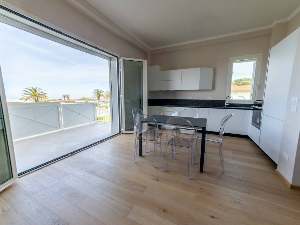 appartamento in vendita a Pietrasanta in zona Focette