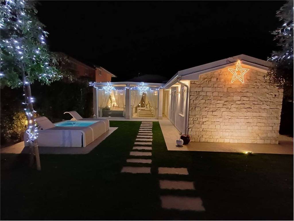 casa indipendente in vendita a Pietrasanta