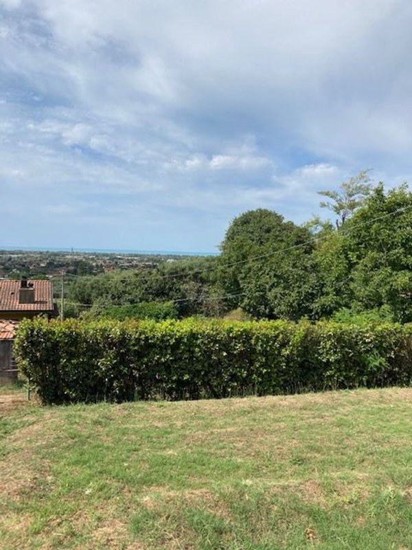 rudere in vendita a Pietrasanta in zona Strettoia