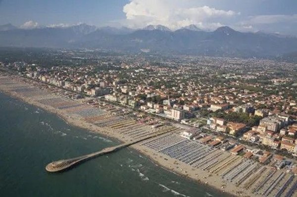 casa indipendente in vendita a Pietrasanta