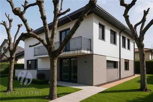 casa indipendente in vendita a Pietrasanta in zona Tonfano